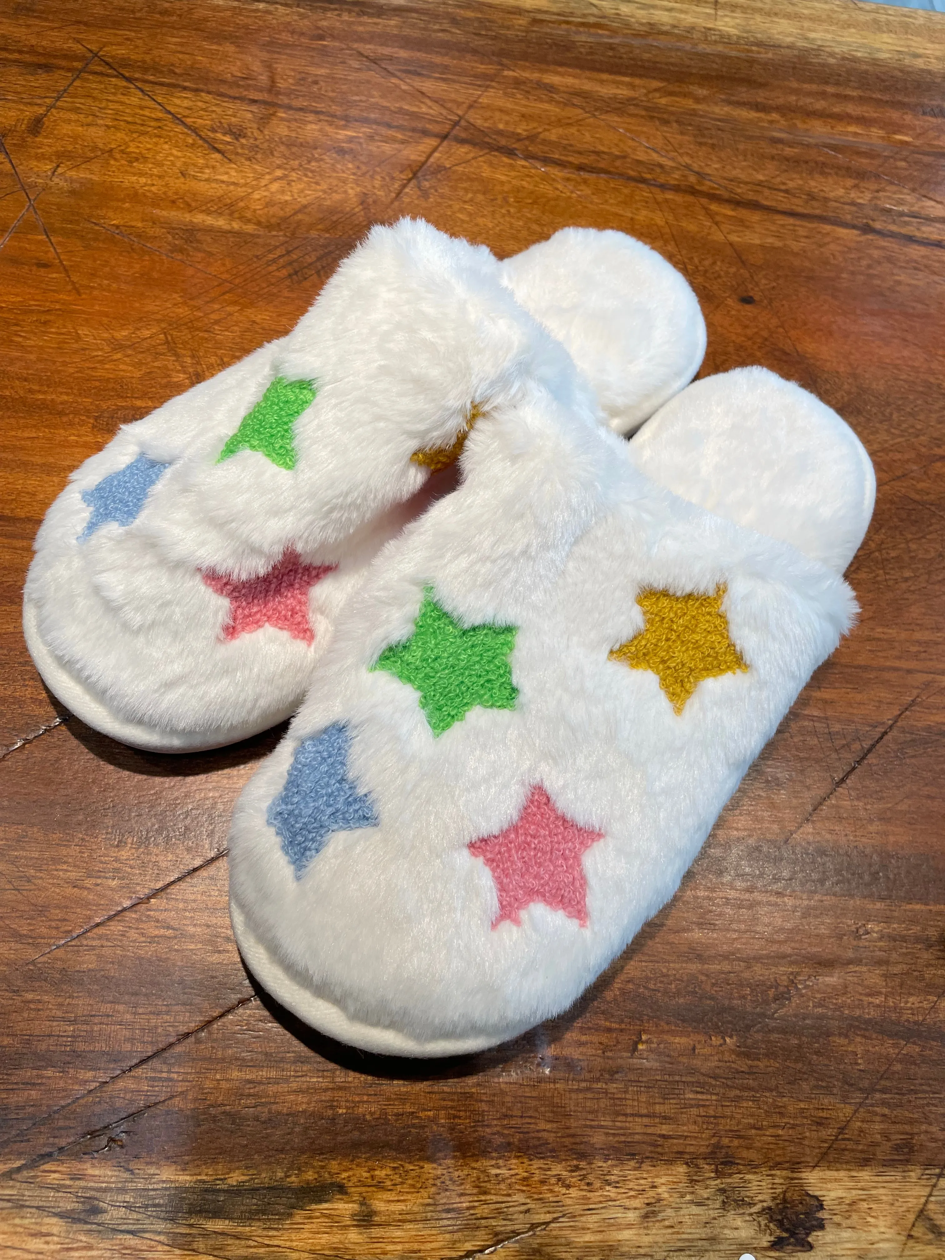 Ultra Soft Slippers in Happy Emoji